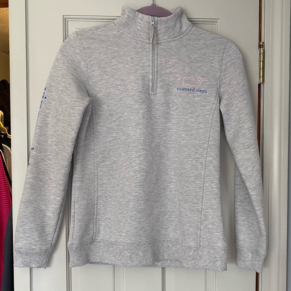Vineyard Vines pullover sweat shirt